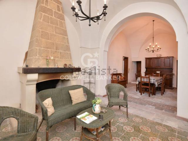 Villetta indipendente in vendita di 500 m² in Via Curtiglione, 23