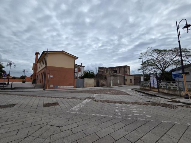 Villetta indipendente in vendita di 500 m² in Via Grazia Deledda