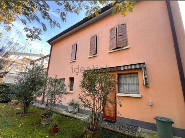 Villetta indipendente in vendita di 500 m² in Via Gustavo Modena