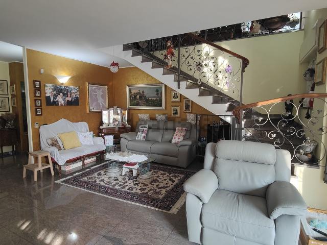 Villetta indipendente in vendita di 500 m² in Via della Palazzina