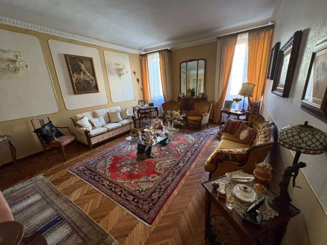 Villetta indipendente in vendita di 500 m² in Via Ercole de&apos  Roberti