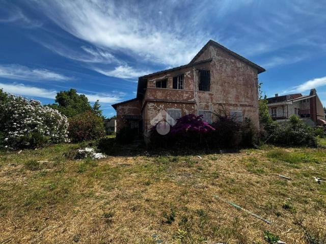 Villetta indipendente in vendita di 500 m² in Via Ettore Pinelli, 61