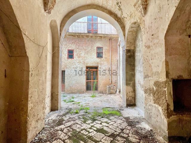 Villetta indipendente in vendita di 500 m² in Via Papalisi