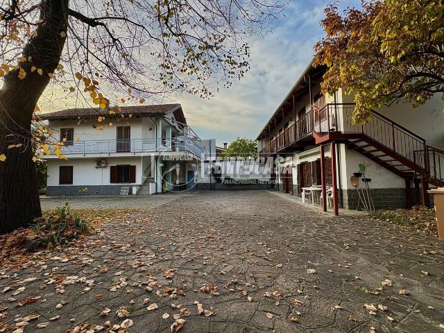 Villetta indipendente in vendita di 500 m² in Via Pesaro