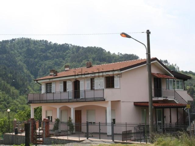 Villetta indipendente in vendita di 500 m² in Via Piani, 3