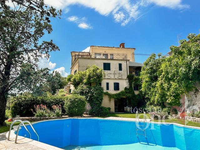 Villetta indipendente in vendita di 500 m² in Via Roma