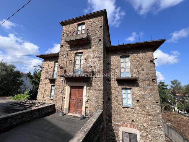 Villetta indipendente in vendita di 500 m² in Via Roma, 28