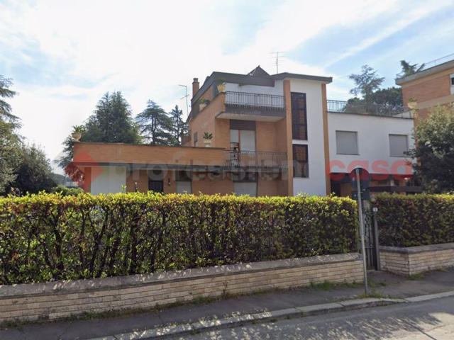 Villetta indipendente in vendita di 500 m² in Via Vado del Tufo, 95