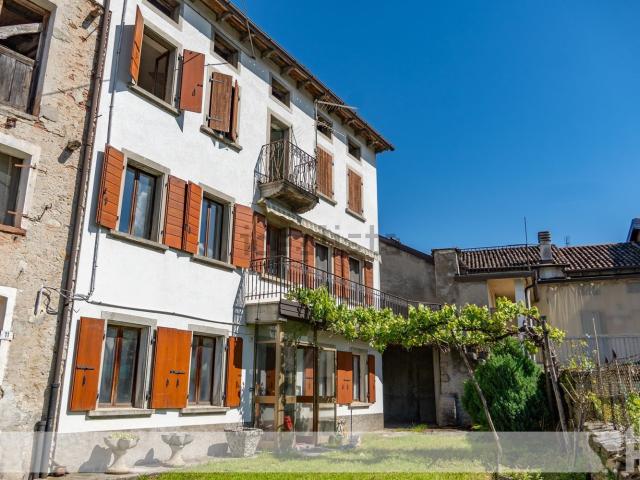 Villetta indipendente in vendita di 500 m² in Via Vittorino da Feltre