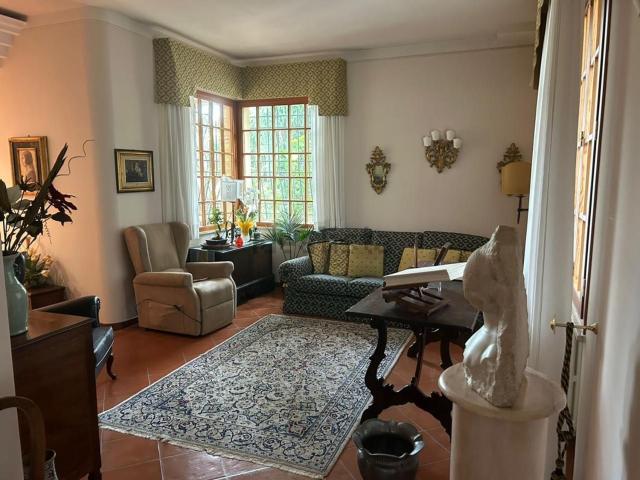 Villetta indipendente in vendita di 500 m² in Via Vincenzo Bellini, 5