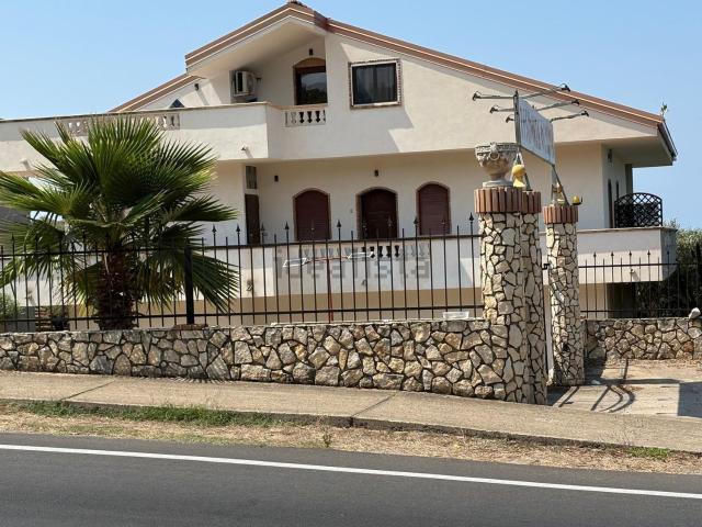 Villetta indipendente in vendita di 500 m² in Strada Provinciale
