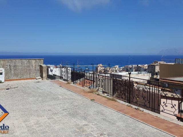 Villetta indipendente in vendita di 501 m² in Via Bixio