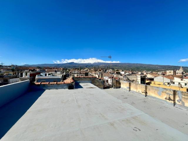 Villetta indipendente in vendita di 506 m² in Via Pace, 41