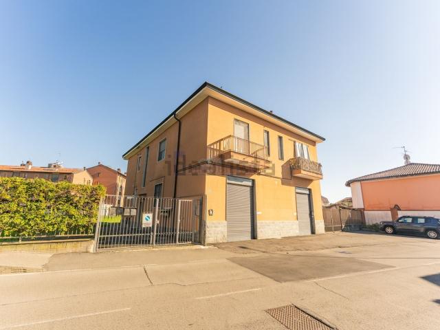 Villetta indipendente in vendita di 509 m² in Via Manara Luciano, 48