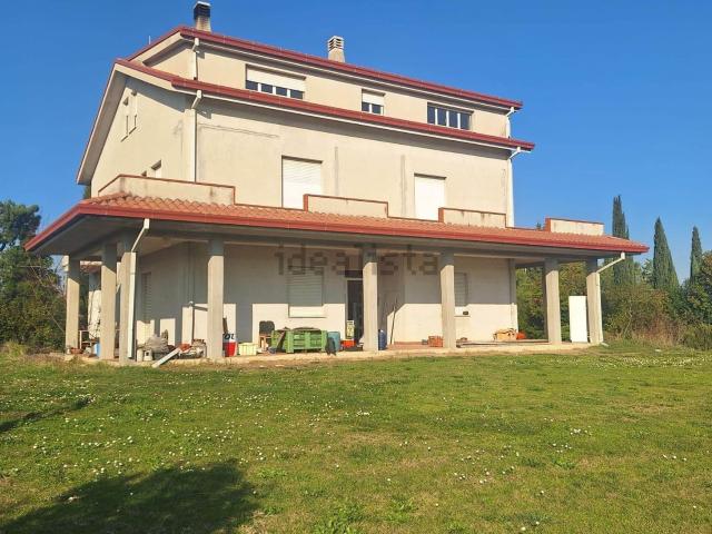 Villetta indipendente in vendita di 510 m²