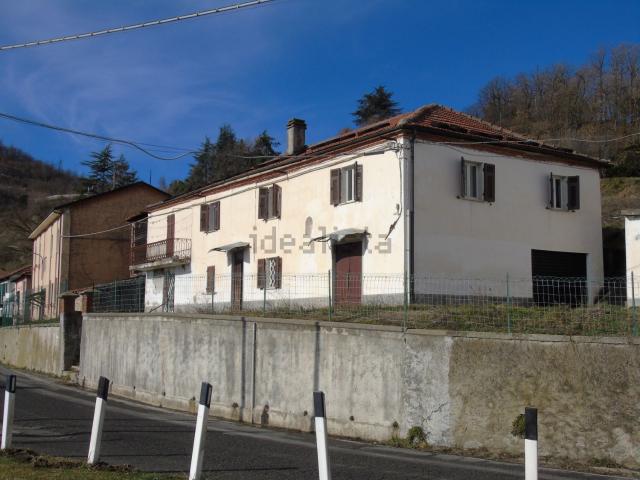 Villetta indipendente in vendita di 510 m² in Via Adua, 24