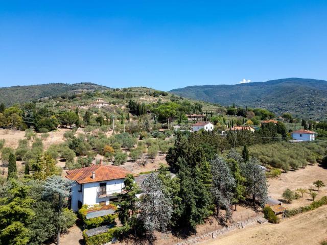 Villetta indipendente in vendita di 514 m² in Località San Pietro a Cegliolo, 43