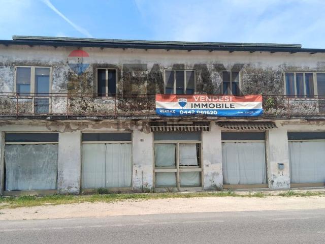 Villetta indipendente in vendita di 519 m² in Strada Provinciale 2 Legnaghese, 125