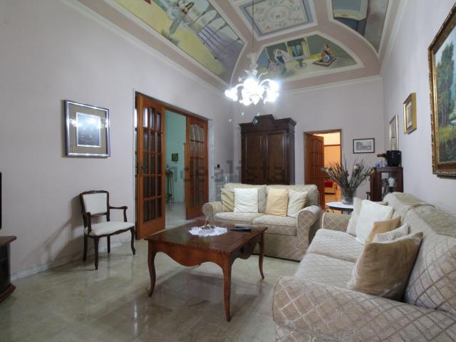 Villetta indipendente in vendita di 522 m² in Via Federico II Svevo
