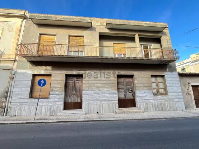 Villetta indipendente in vendita di 525 m² in Via Cappellini, 33