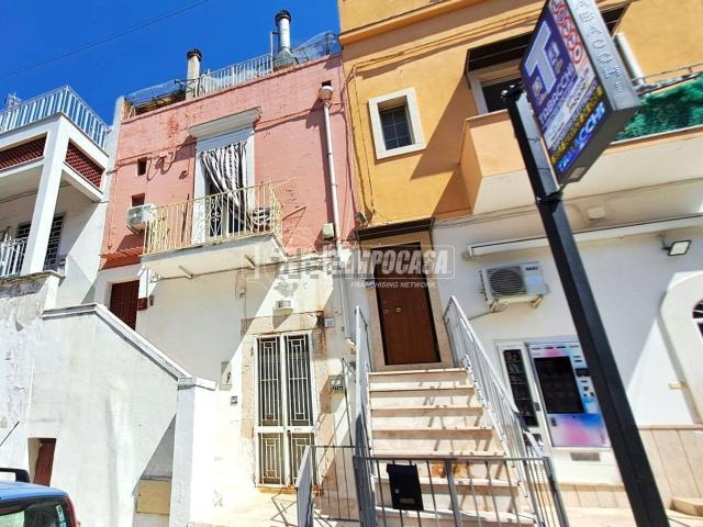 Villetta indipendente in vendita di 52 m² in Via Roni, 35
