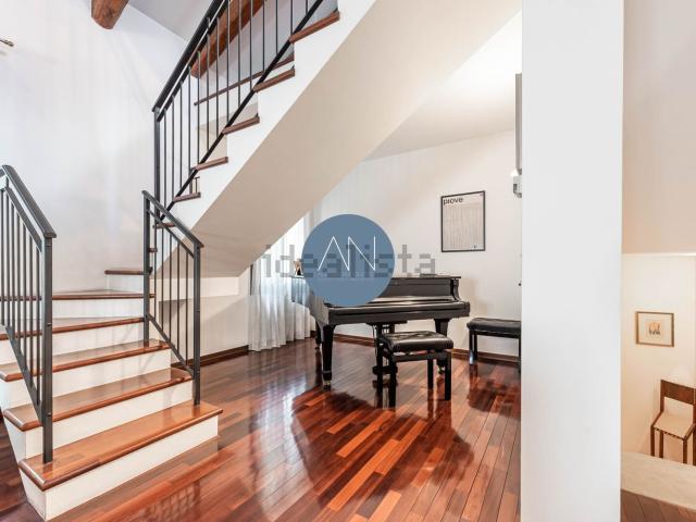 Villetta indipendente in vendita di 530 m² in Via Chiesanuova, 242