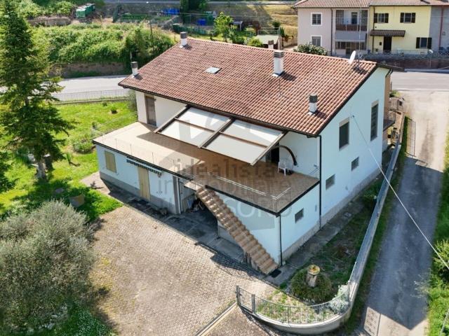Villetta indipendente in vendita di 532 m² in Via U. La Malfa, 22