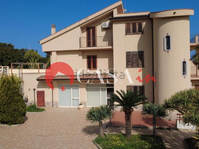 Villetta indipendente in vendita di 533 m² in Contrada San Martino, 122