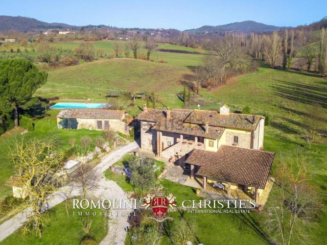 Villetta indipendente in vendita di 535 m²