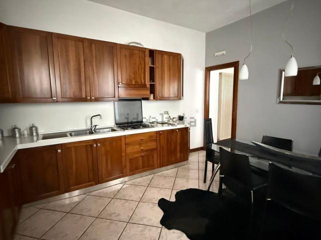 Villetta indipendente in vendita di 535 m² in Via dell&apos  Artigliere