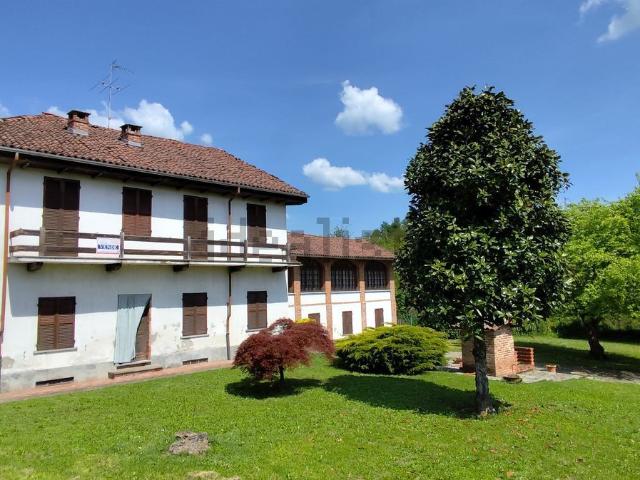 Villetta indipendente in vendita di 540 m² in Frazione Valenzani