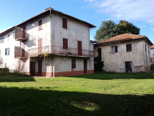 Villetta indipendente in vendita di 543 m² in Frazione Arzello, 18