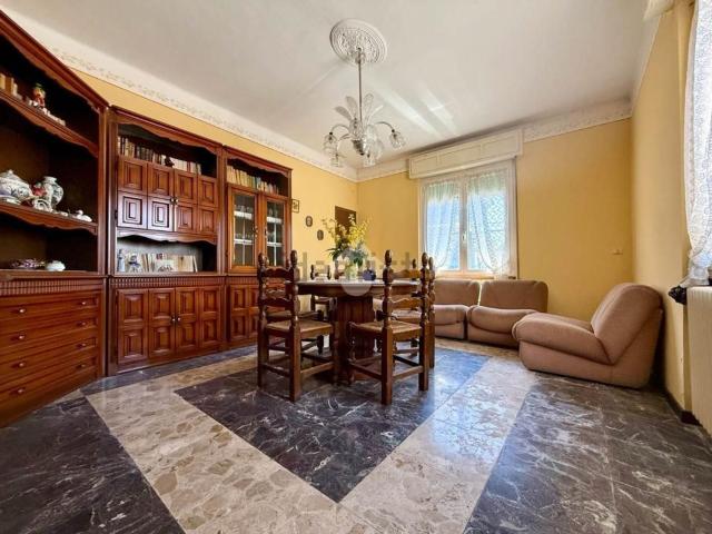 Villetta indipendente in vendita di 549 m² in Via G. Marconi, 31