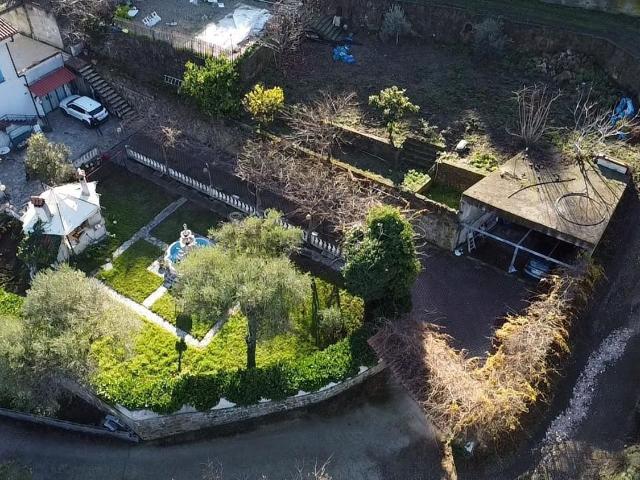 Villetta indipendente in vendita di 550 m² in Via dell&apos Opera