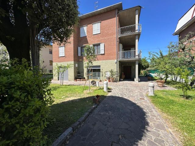 Villetta indipendente in vendita di 550 m² in Circonvallazione Sud Est, 24