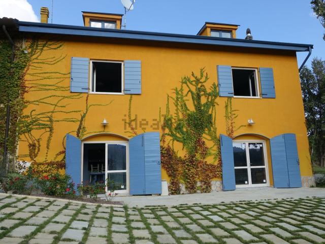 Villetta indipendente in vendita di 550 m² in Strada Stazione, 4