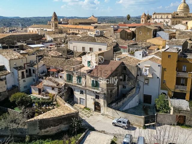Villetta indipendente in vendita di 558 m² in Via pietro micca, 6