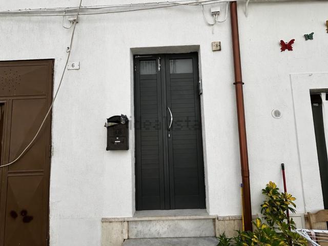 Villetta indipendente in vendita di 55 m² in Via F. Crispi, 8