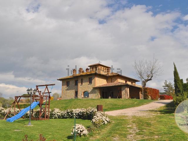 Villetta indipendente in vendita di 560 m²