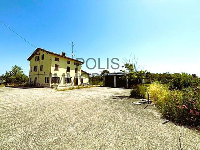 Villetta indipendente in vendita di 560 m² in Via Senara