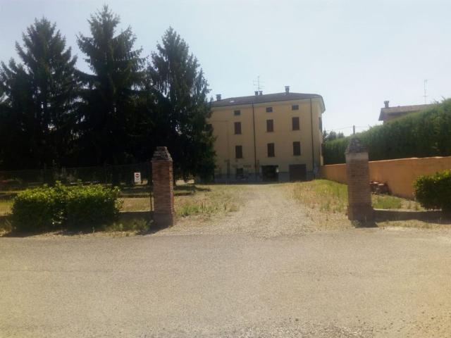Villetta indipendente in vendita di 560 m² in Via Tollara