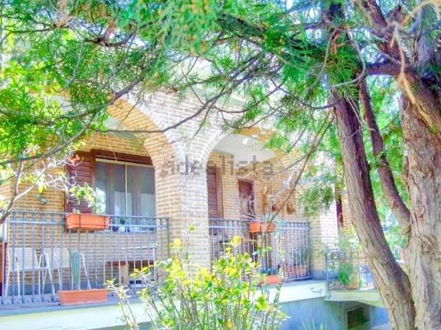 Villetta indipendente in vendita di 565 m²