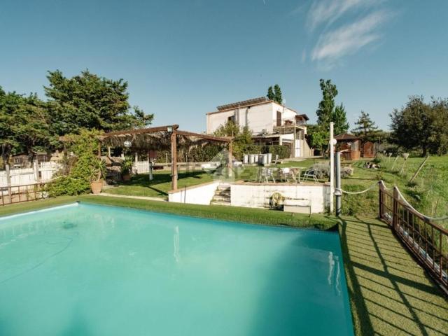 Villetta indipendente in vendita di 567 m² in Località Taccone