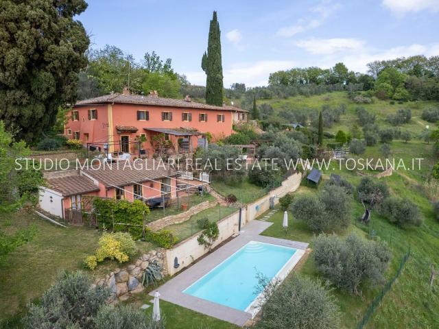 Villetta indipendente in vendita di 570 m² in Via Cassia