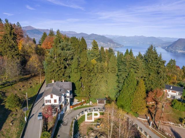 Villetta indipendente in vendita di 572 m² in Viale Mottino, 24