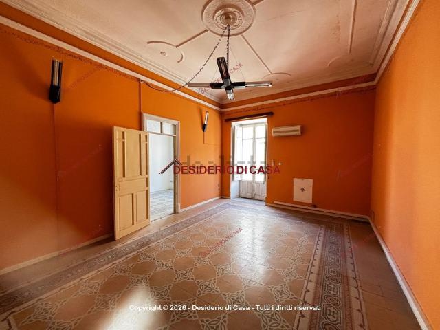 Villetta indipendente in vendita di 580 m² in Corso VI Aprile, 109