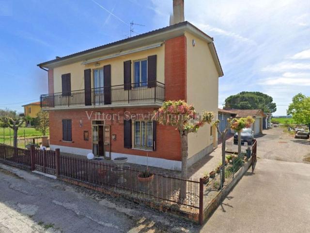 Villetta indipendente in vendita di 590 m² in Via Rovisci
