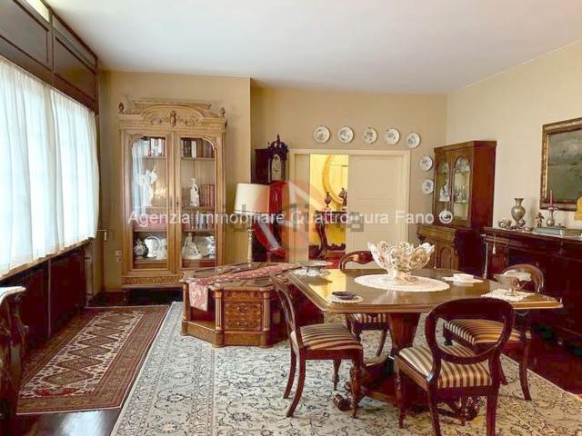 Villetta indipendente in vendita di 591 m² in Via Flaminia, 100