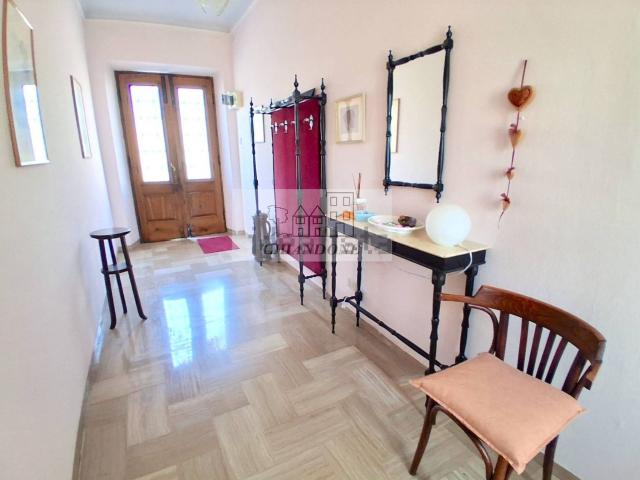 Villetta indipendente in vendita di 595 m²