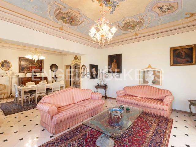 Villetta indipendente in vendita di 596 m² in Via Varvara